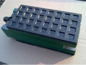 三层垫铁、三层防震垫铁